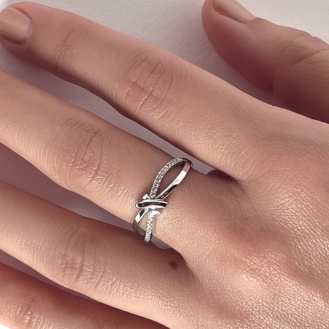 Anillo Entrelazado — BRAVA