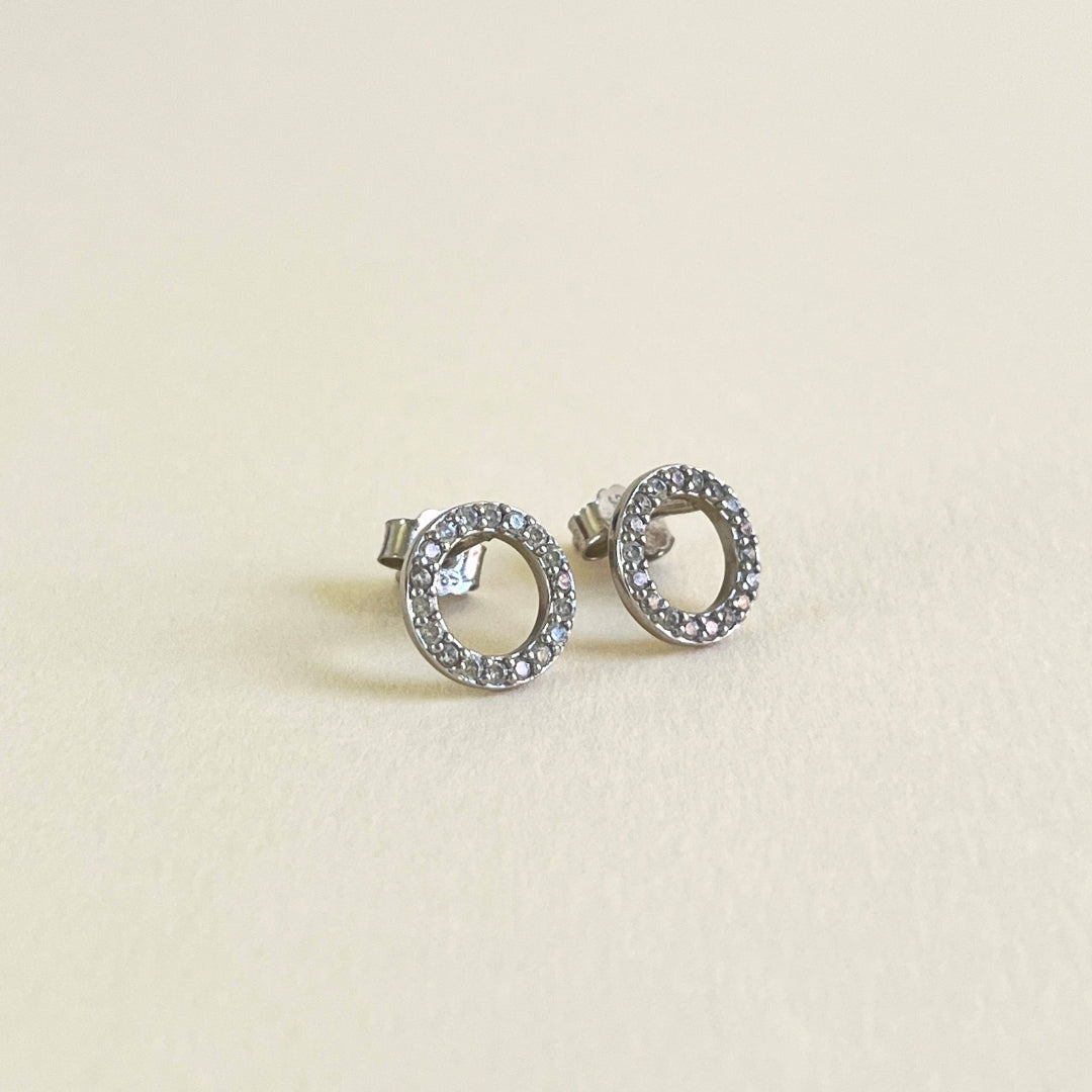Arete Aro Pavé — BRAVA