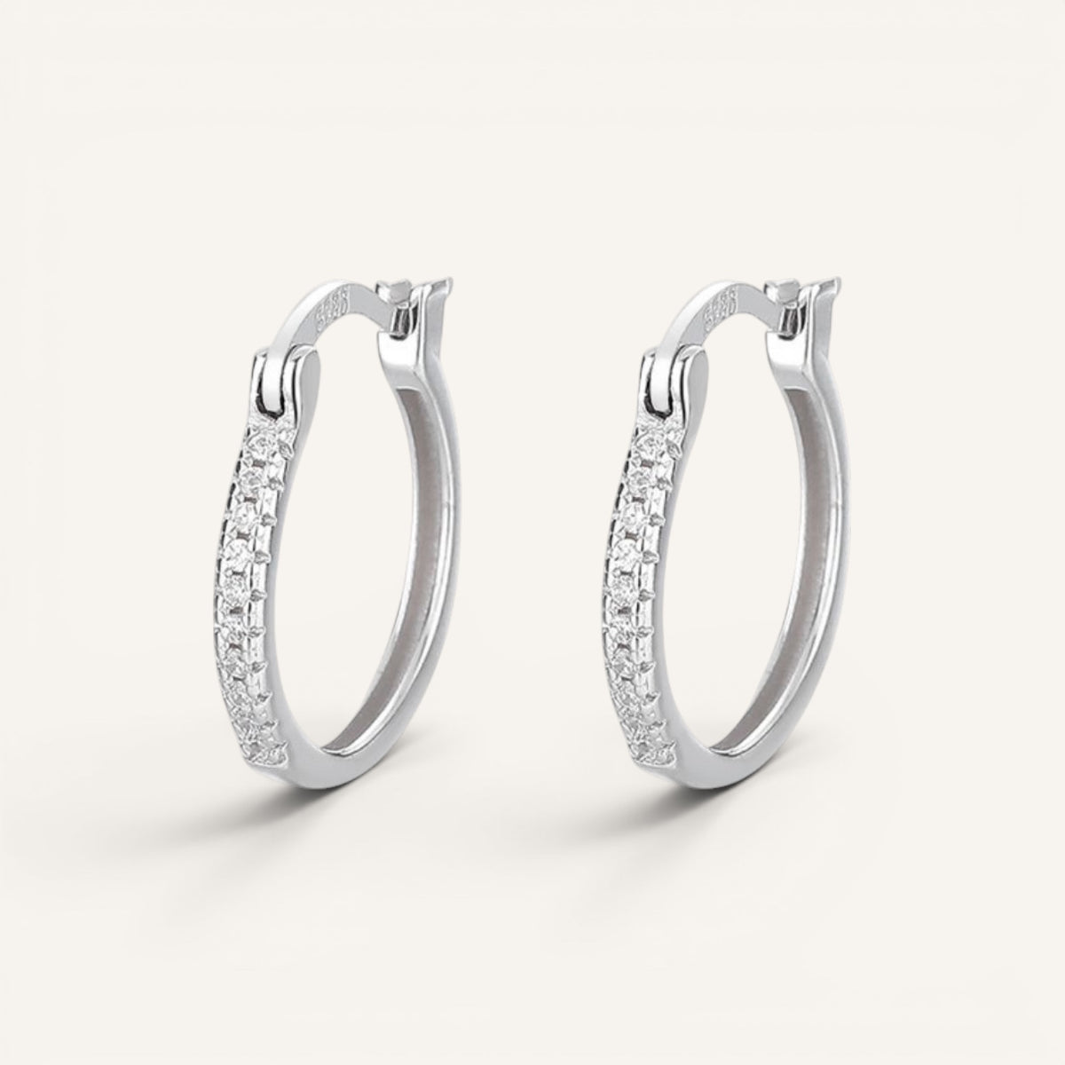 Arracada Pavé Continuo — BRAVA